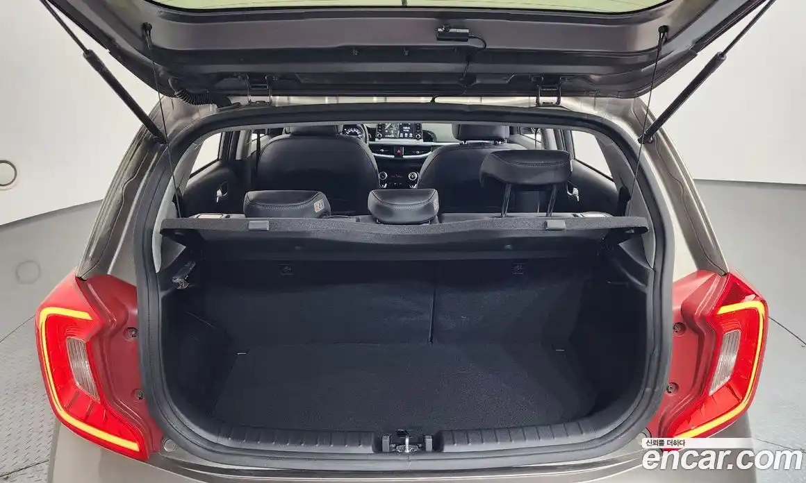 Kia Morning 2017 1.0 Автомат в Москве № 128087, фото 20