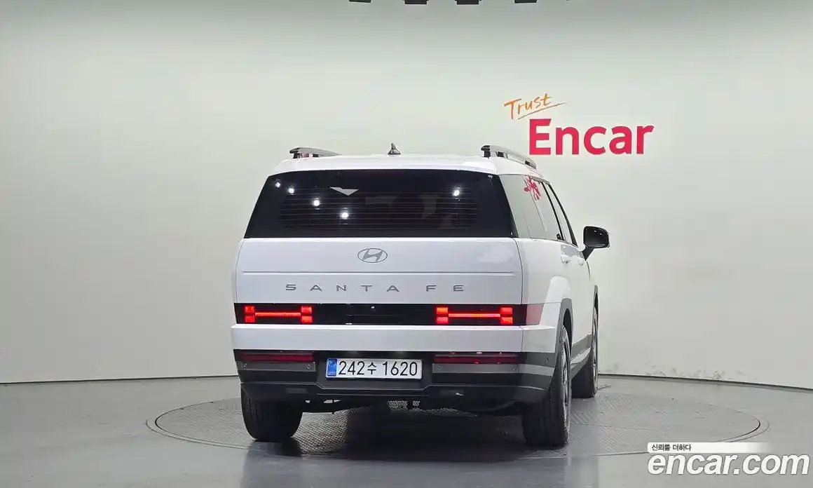 Hyundai Santa Fe 2025 1.6 Автомат в Москве № 130118, фото 4