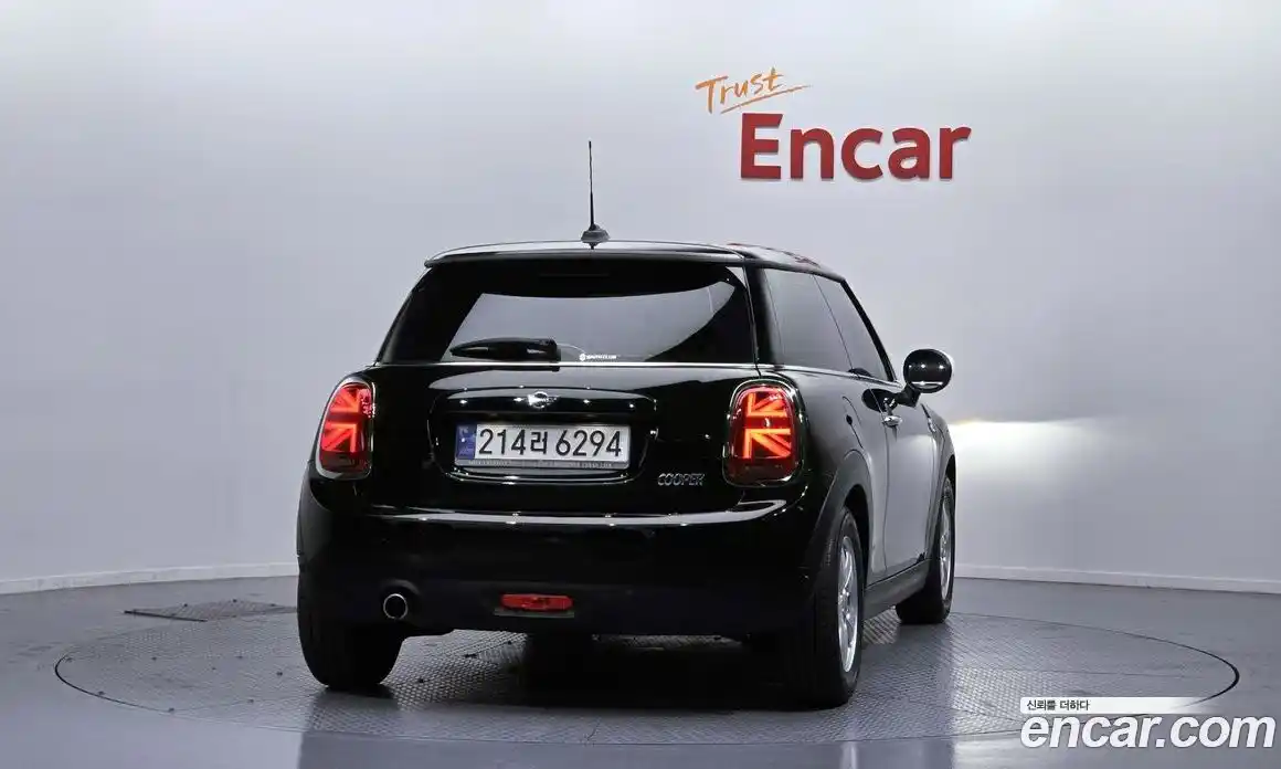 Mini Cooper 2021 1.5 Автомат в Москве № 135751, фото 17