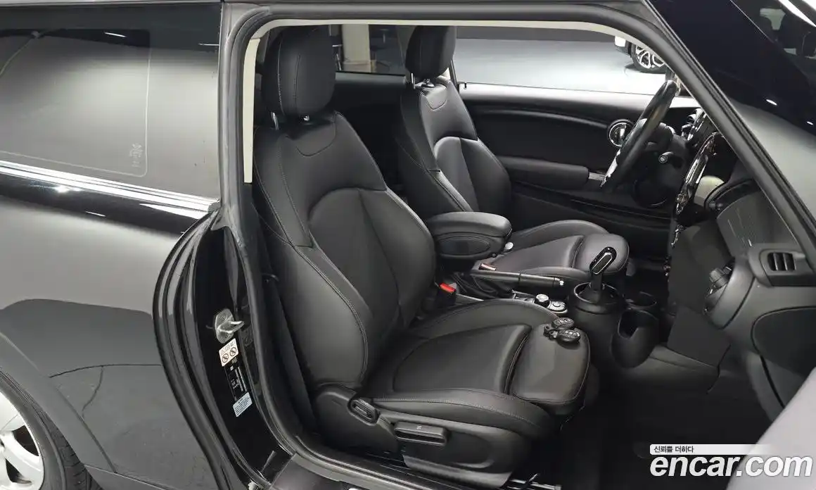 Mini Cooper 2021 1.5 Автомат в Москве № 135751, фото 20