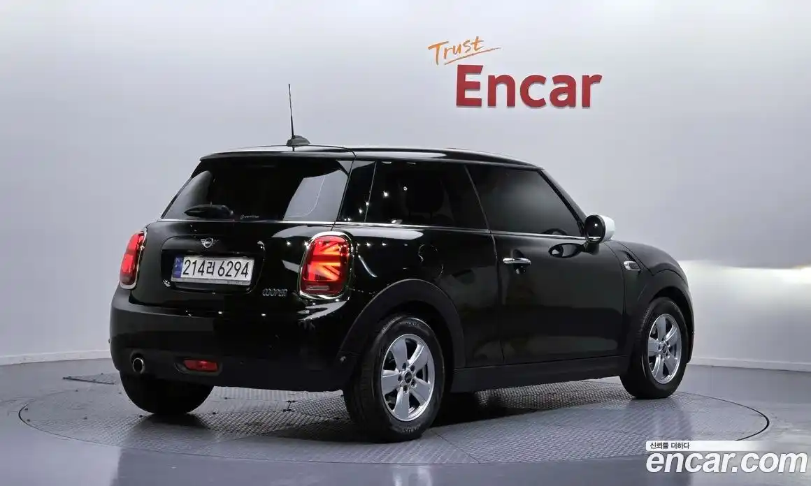 Mini Cooper 2021 1.5 Автомат в Москве № 135751, фото 3