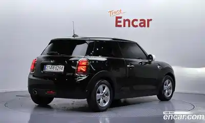 Mini Cooper 2021 1.5 Автомат в Москве № 135751, миниатюра 3