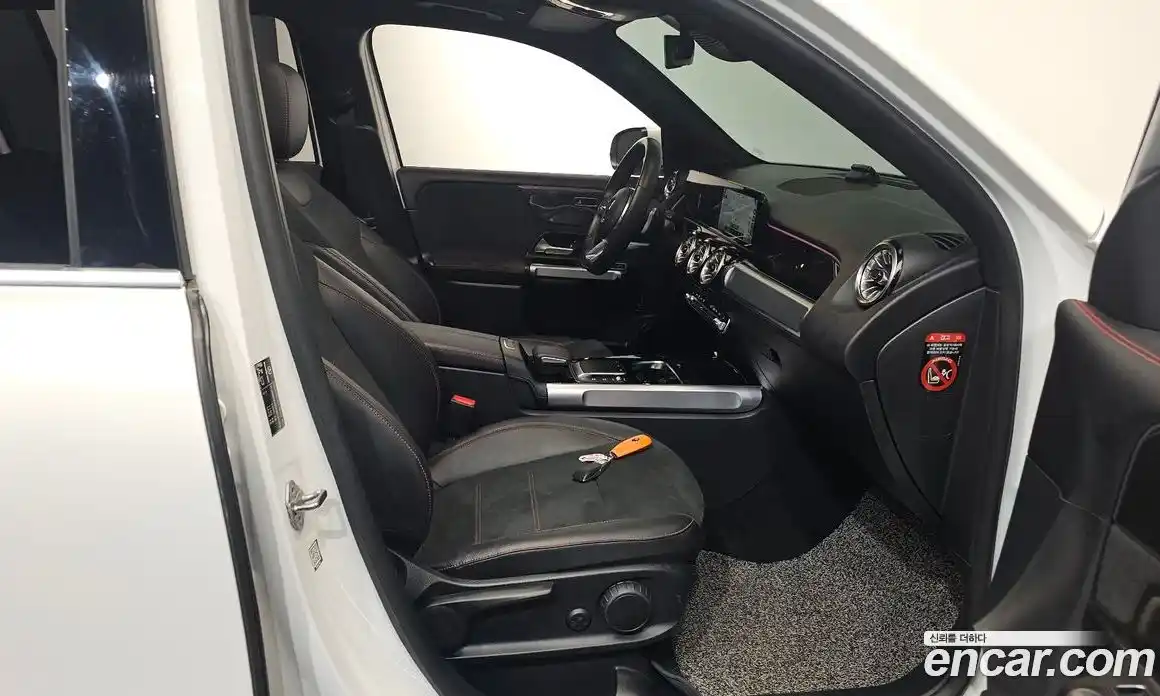 Mercedes-Benz GLB-Class 2022 2.0 Автомат в Москве № 138337, фото 10