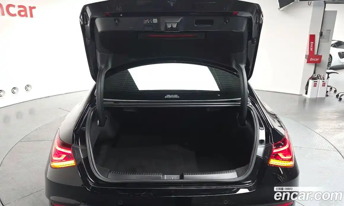 Mercedes-Benz CLA-Class 2023 2.0 Автомат в Москве № 139982, фото 12