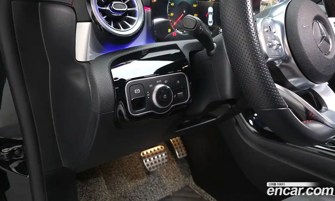 Mercedes-Benz CLA-Class 2023 2.0 Автомат в Москве № 139982, фото 6