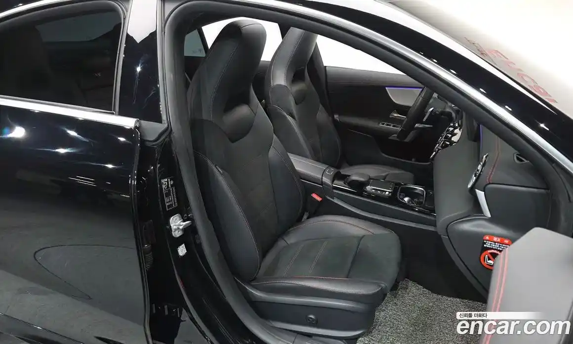 Mercedes-Benz CLA-Class 2023 2.0 Автомат в Москве № 139982, фото 9