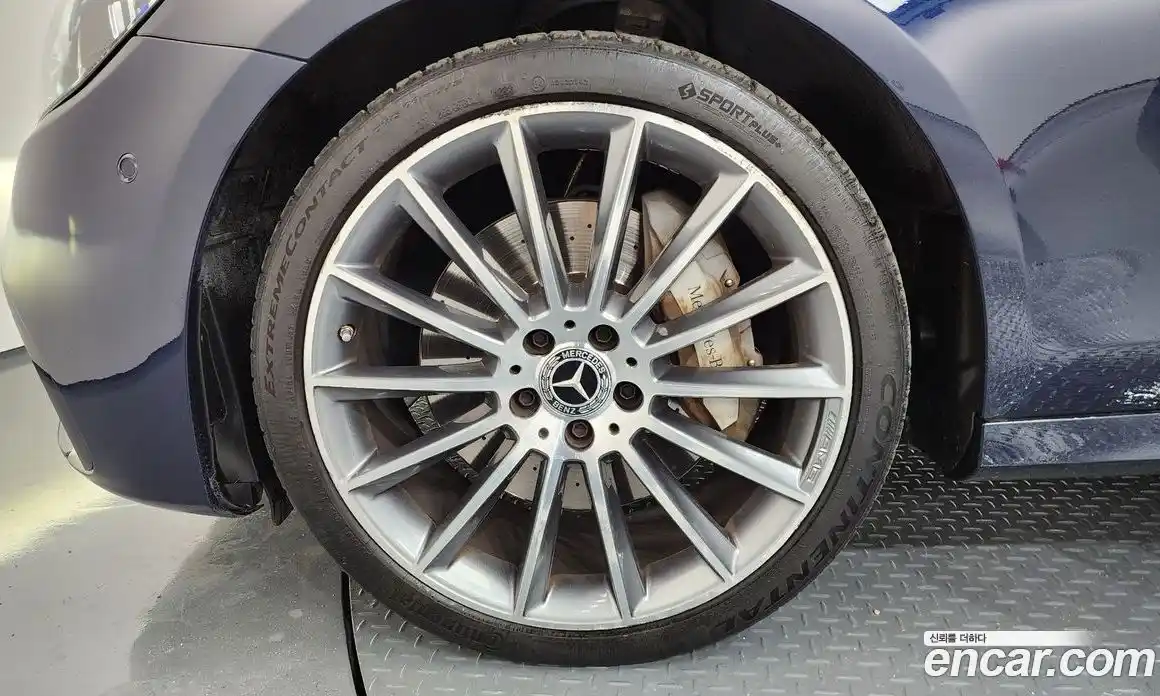 Mercedes-Benz E-Class 2021 2.0 Автомат в Москве № 141334, фото 18