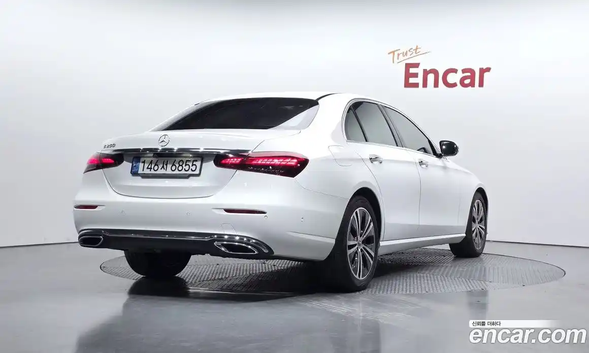 Mercedes-Benz E-Class 2021 2.0 Автомат в Москве № 142754, фото 15