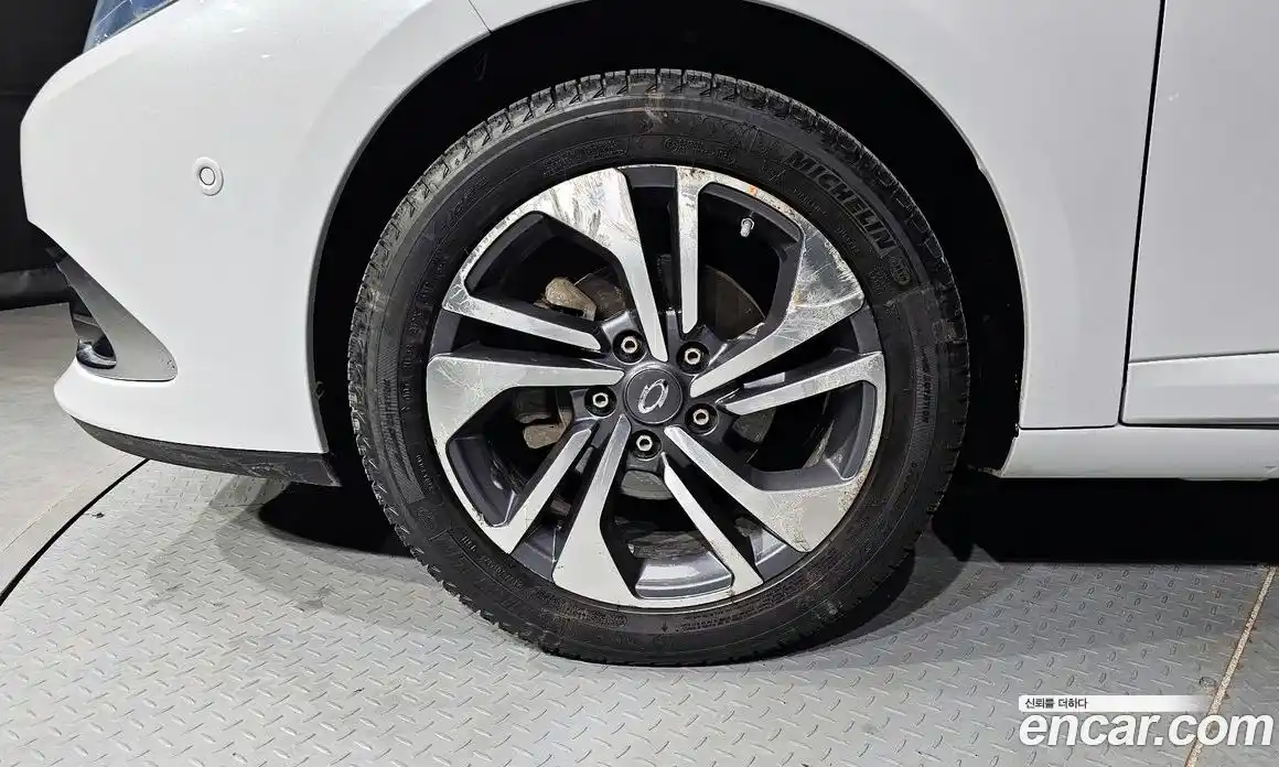 Renault SM3 2018 1.6 Автомат в Москве № 146617, фото 13