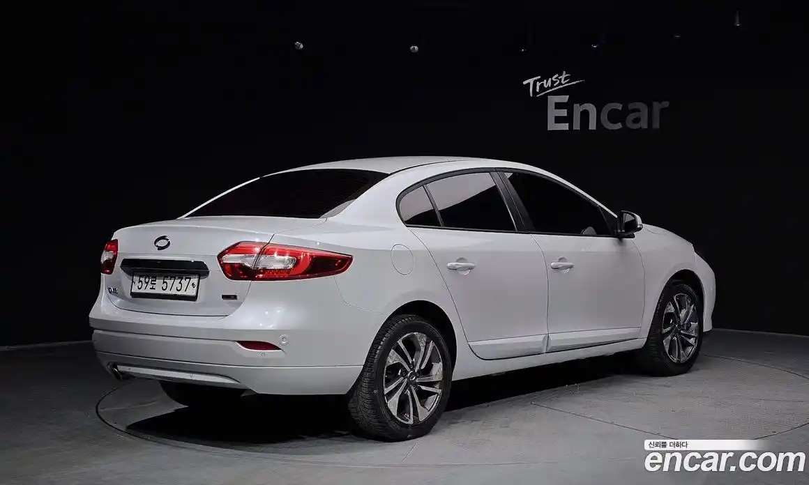 Renault SM3 2018 1.6 Автомат в Москве № 146617, фото 18