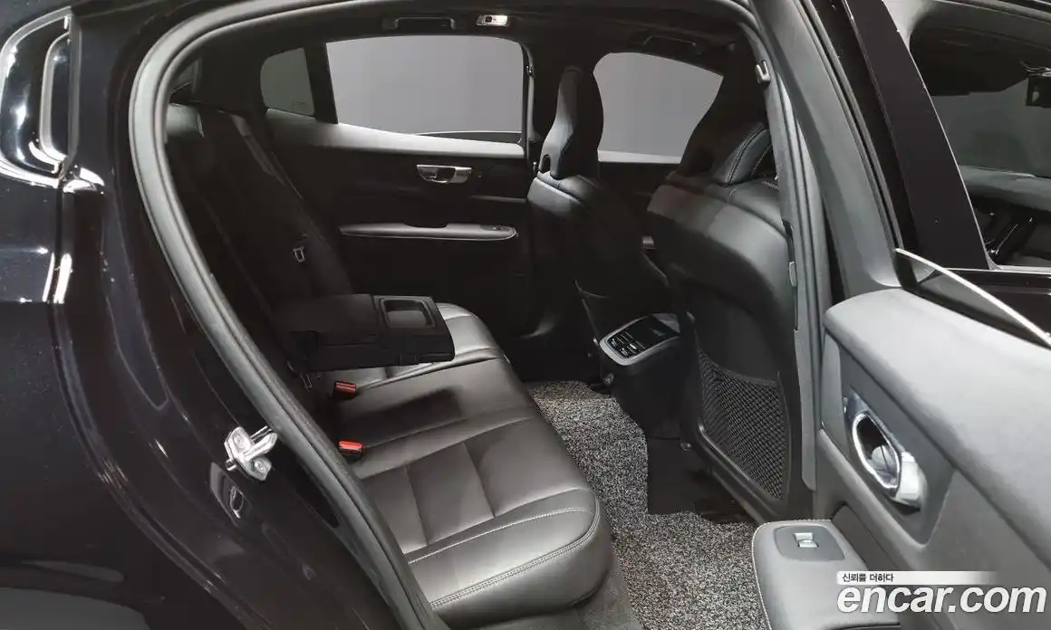 Volvo S60 2022 2.0 Автомат в Москве № 164429, фото 19