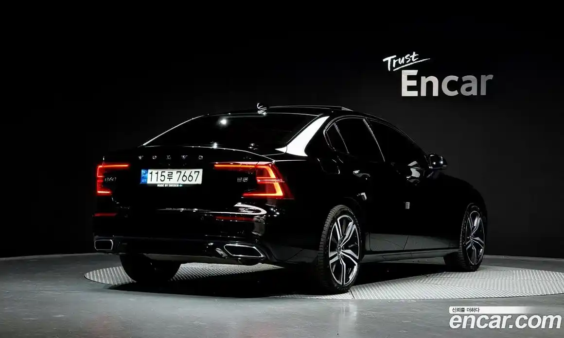 Volvo S60 2022 2.0 Автомат в Москве № 164429, фото 4