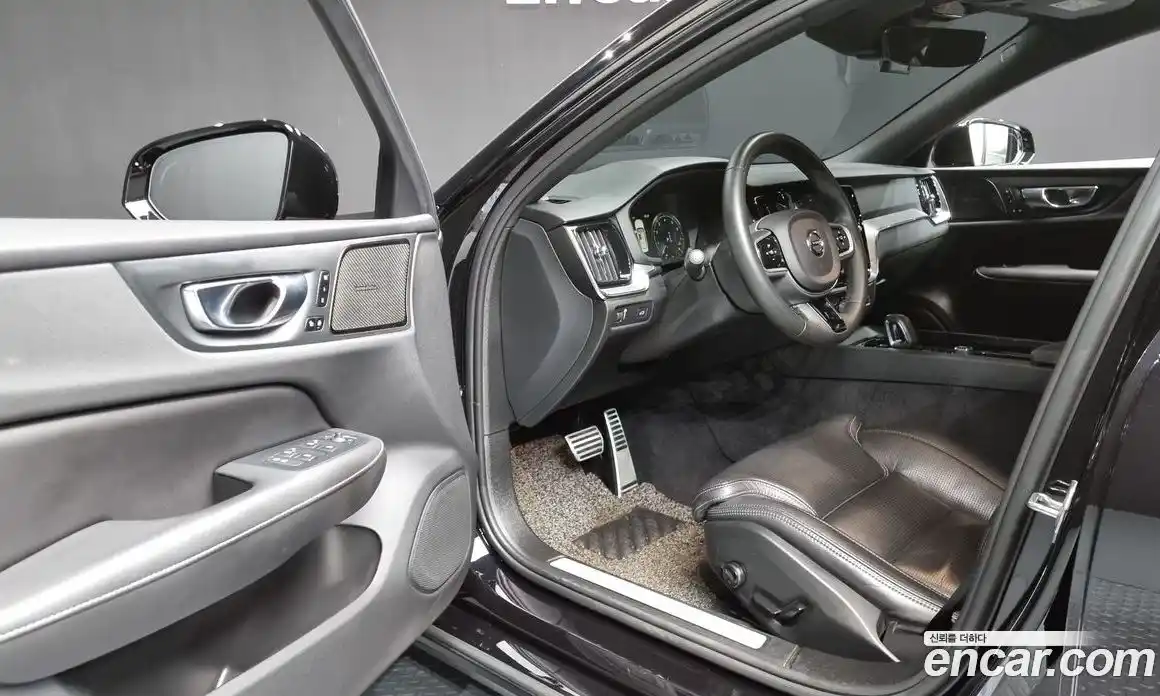 Volvo S60 2022 2.0 Автомат в Москве № 164429, фото 9