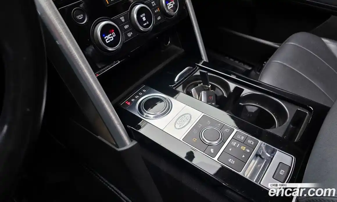 Land Rover Discovery 2017 3.0 Автомат в Москве № 166230, фото 17