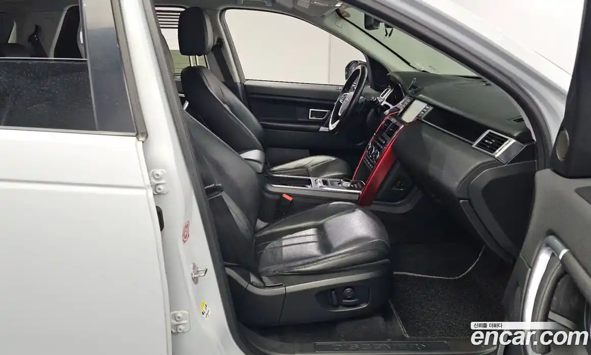 Land Rover Discovery Sport 2016 2.0 Автомат в Москве № 166640, фото 15