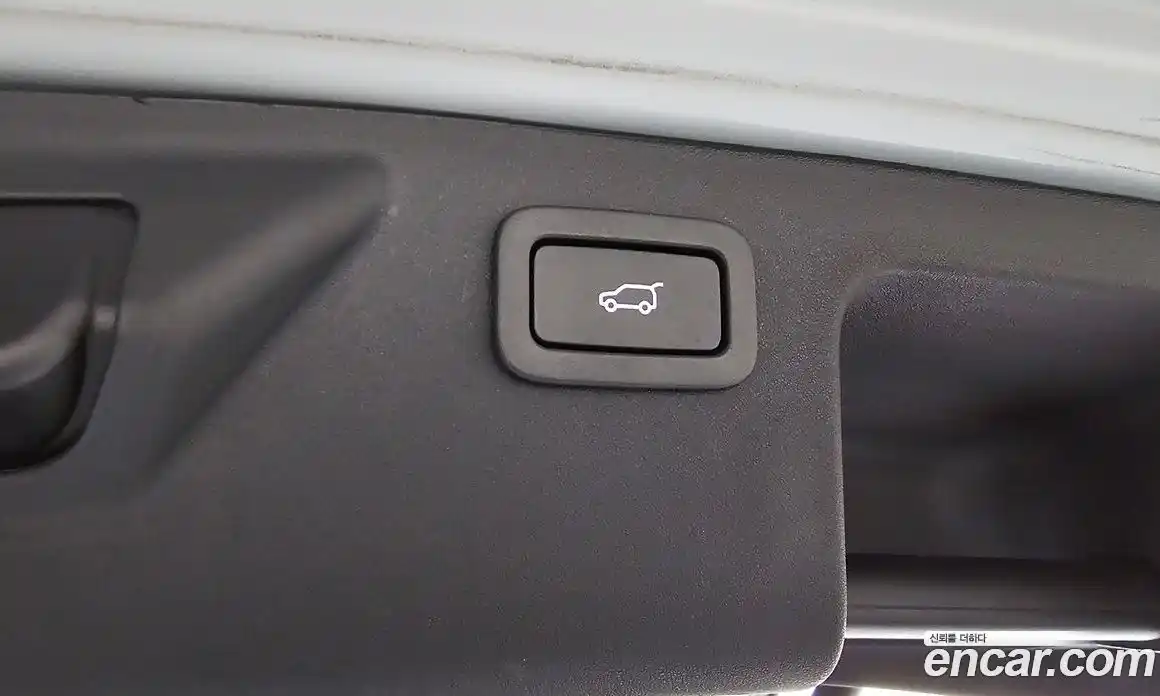 Land Rover Discovery Sport 2016 2.0 Автомат в Москве № 166640, фото 17