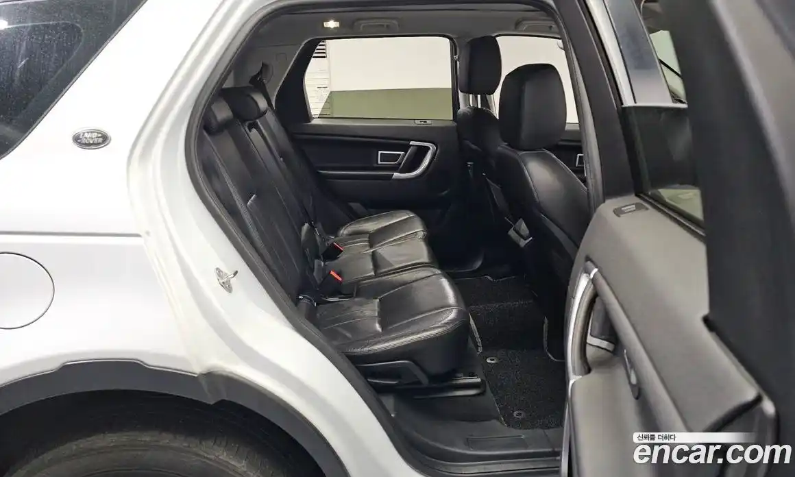 Land Rover Discovery Sport 2016 2.0 Автомат в Москве № 166640, фото 8