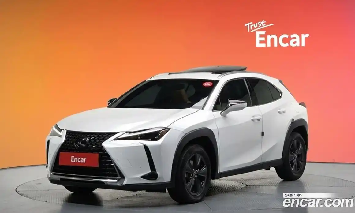Lexus UX 2024 2.0 Автомат в Москве № 168015, фото 5