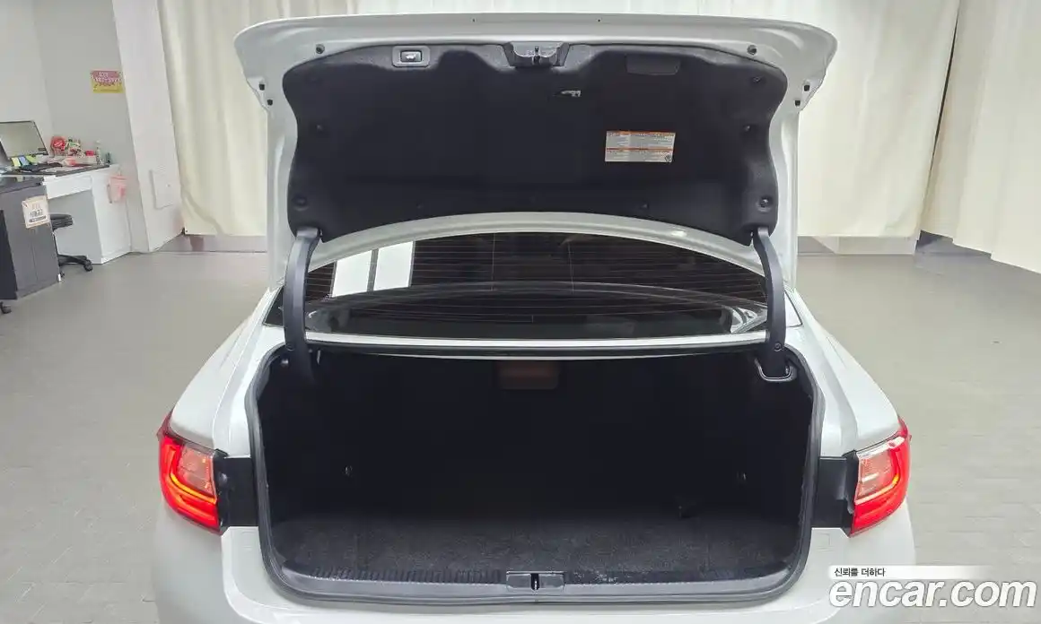 Lexus ES 2018 3.5 Автомат в Москве № 168314, фото 12