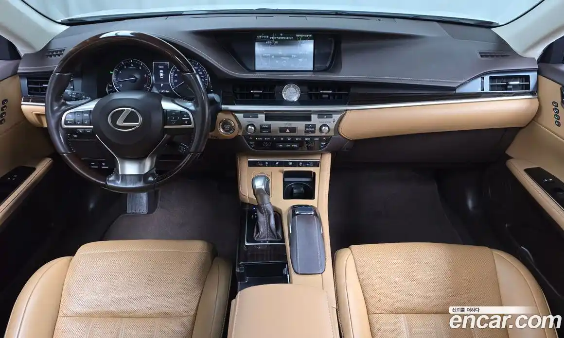Lexus ES 2018 3.5 Автомат в Москве № 168314, фото 16