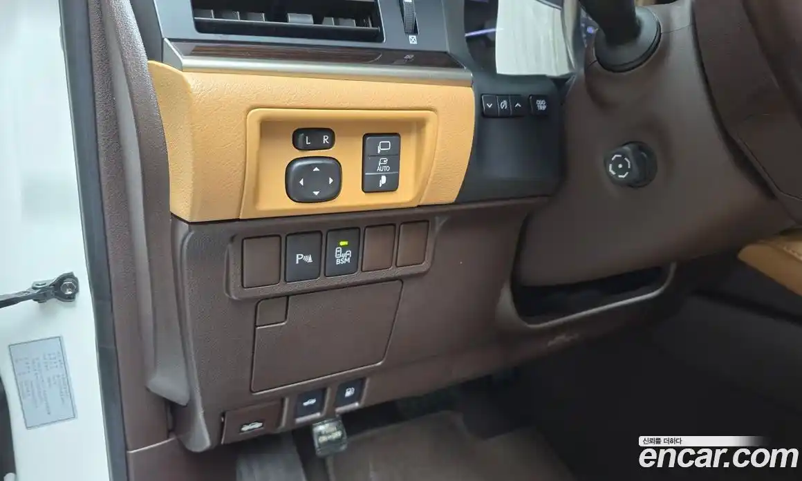 Lexus ES 2018 3.5 Автомат в Москве № 168314, фото 18