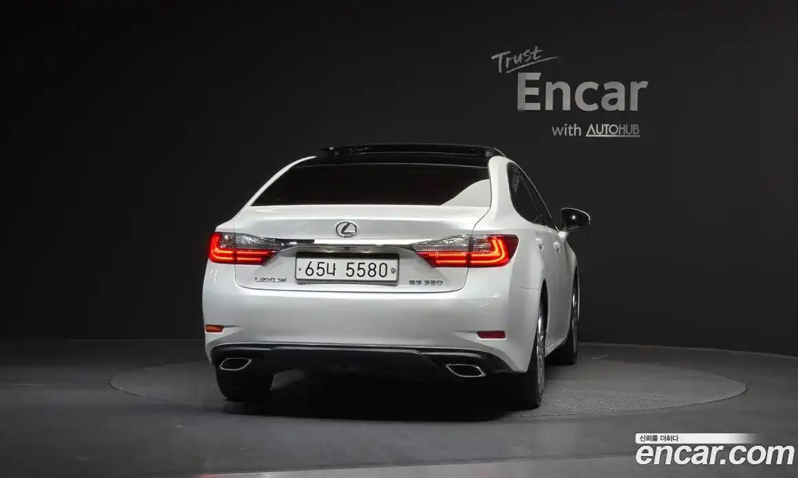 Lexus ES 2018 3.5 Автомат в Москве № 168314, фото 3