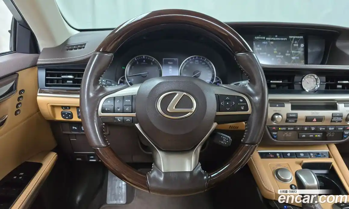 Lexus ES 2018 3.5 Автомат в Москве № 168314, фото 7