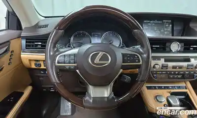 Lexus ES 2018 3.5 Автомат в Москве № 168314, миниатюра 7