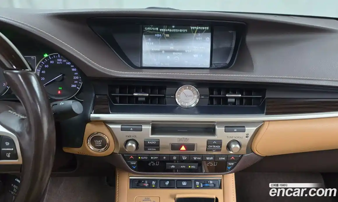 Lexus ES 2018 3.5 Автомат в Москве № 168314, фото 8