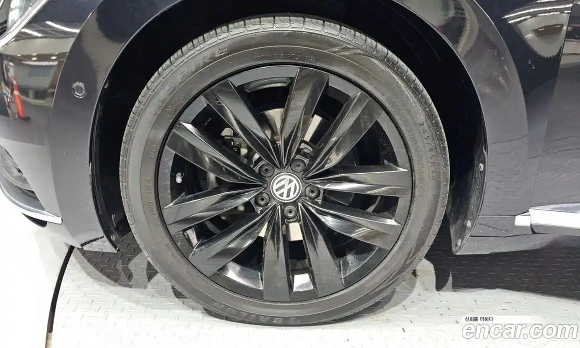 Volkswagen Arteon 2019 2.0 Автомат в Москве № 168778, фото 13