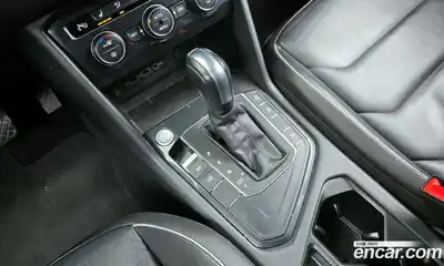 Volkswagen Tiguan 2020 2.0 Автомат в Москве № 169035, миниатюра 12