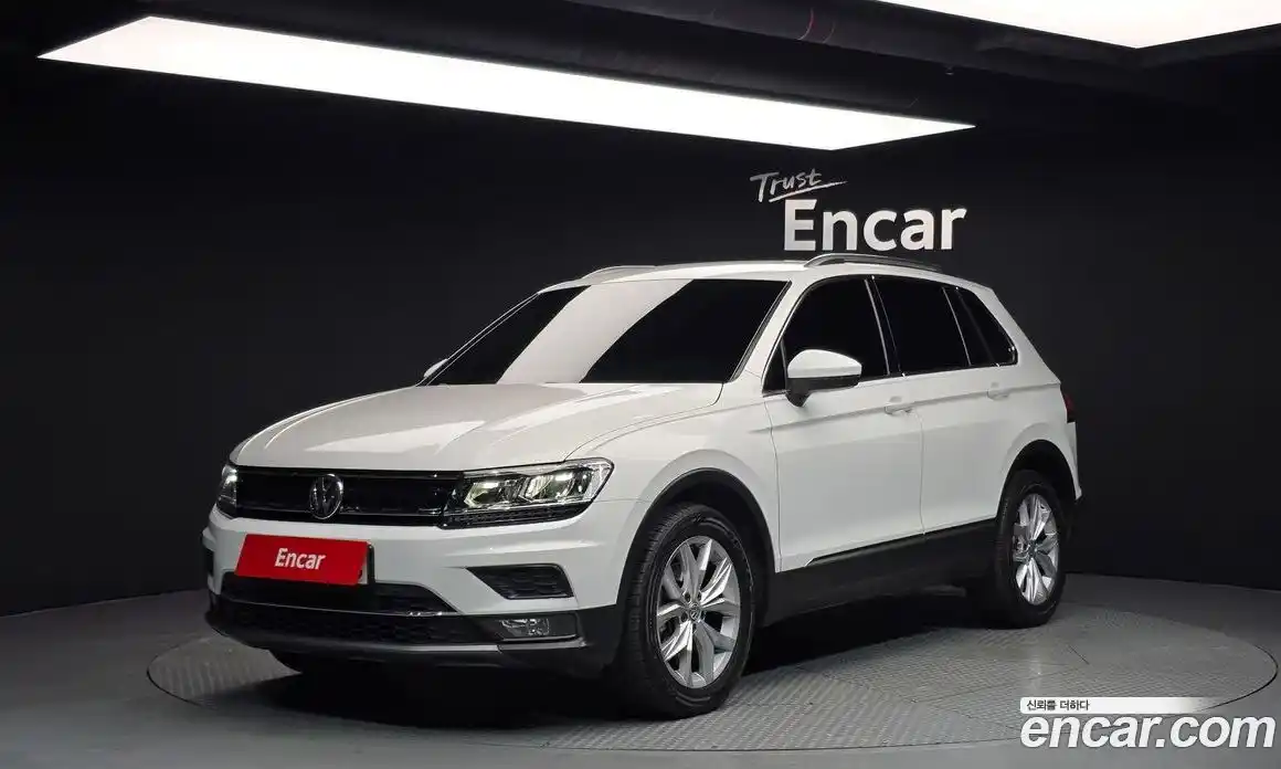 Volkswagen Tiguan 2020 2.0 Автомат в Москве № 169035, фото 18