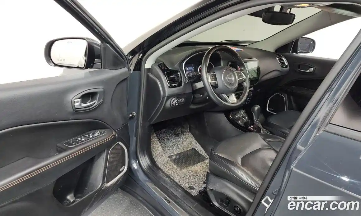 Jeep Compass 2018 2.4 Автомат в Москве № 169750, фото 18