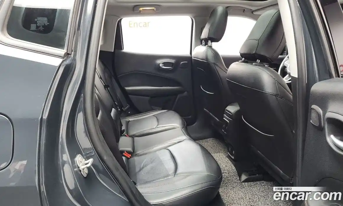 Jeep Compass 2018 2.4 Автомат в Москве № 169750, фото 8