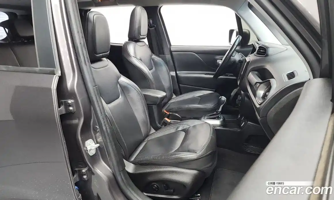 Jeep Renegade 2019 2.0 Автомат в Москве № 169844, фото 7