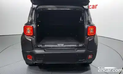 Jeep Renegade 2019 2.0 Автомат в Москве № 169844, миниатюра 8