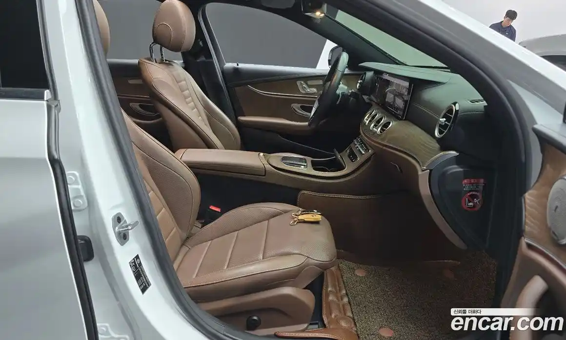 Mercedes-Benz E-Class 2022 2.0 Автомат в Москве № 177383, фото 11