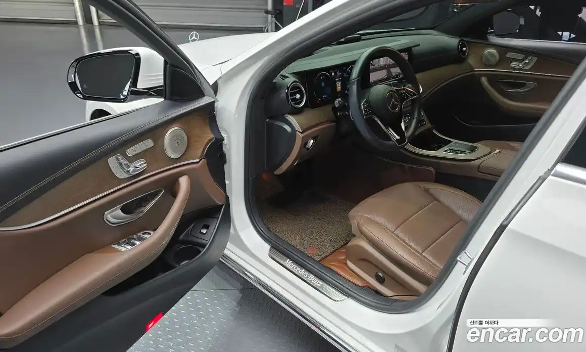 Mercedes-Benz E-Class 2022 2.0 Автомат в Москве № 177383, фото 19