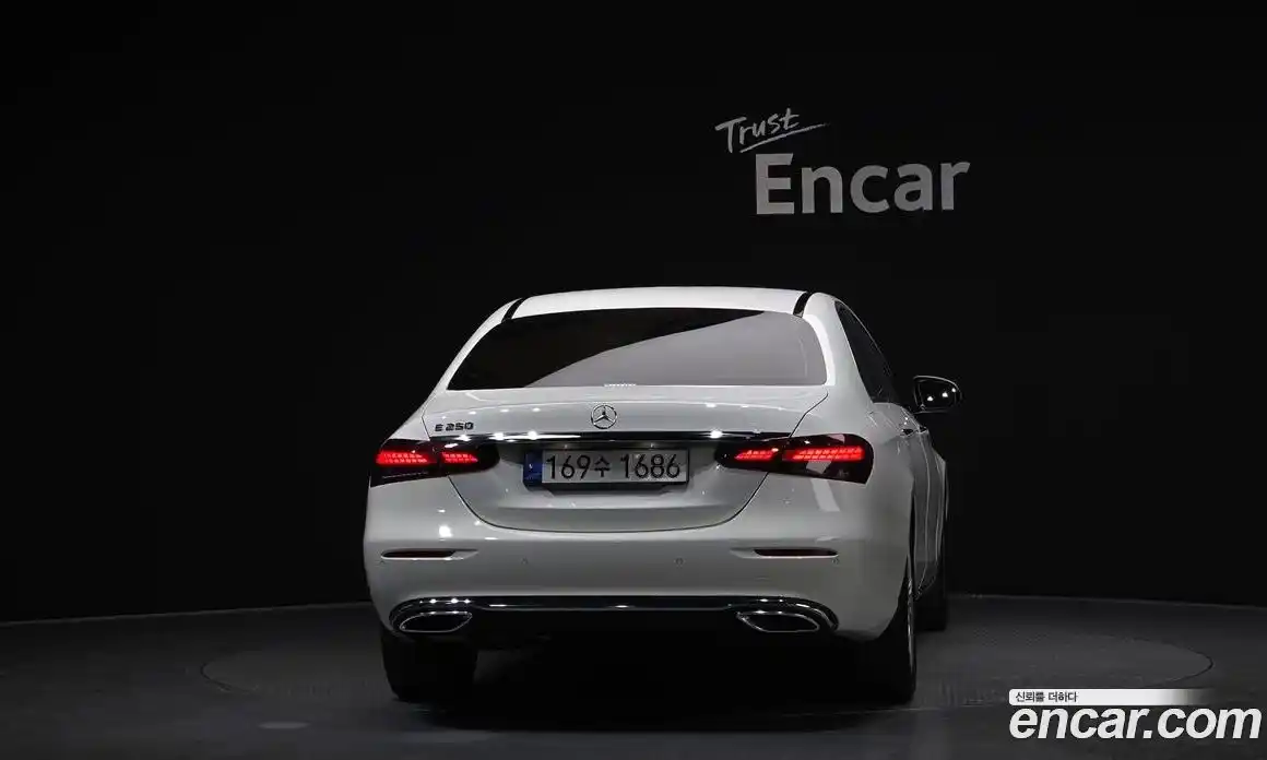 Mercedes-Benz E-Class 2022 2.0 Автомат в Москве № 177383, фото 8