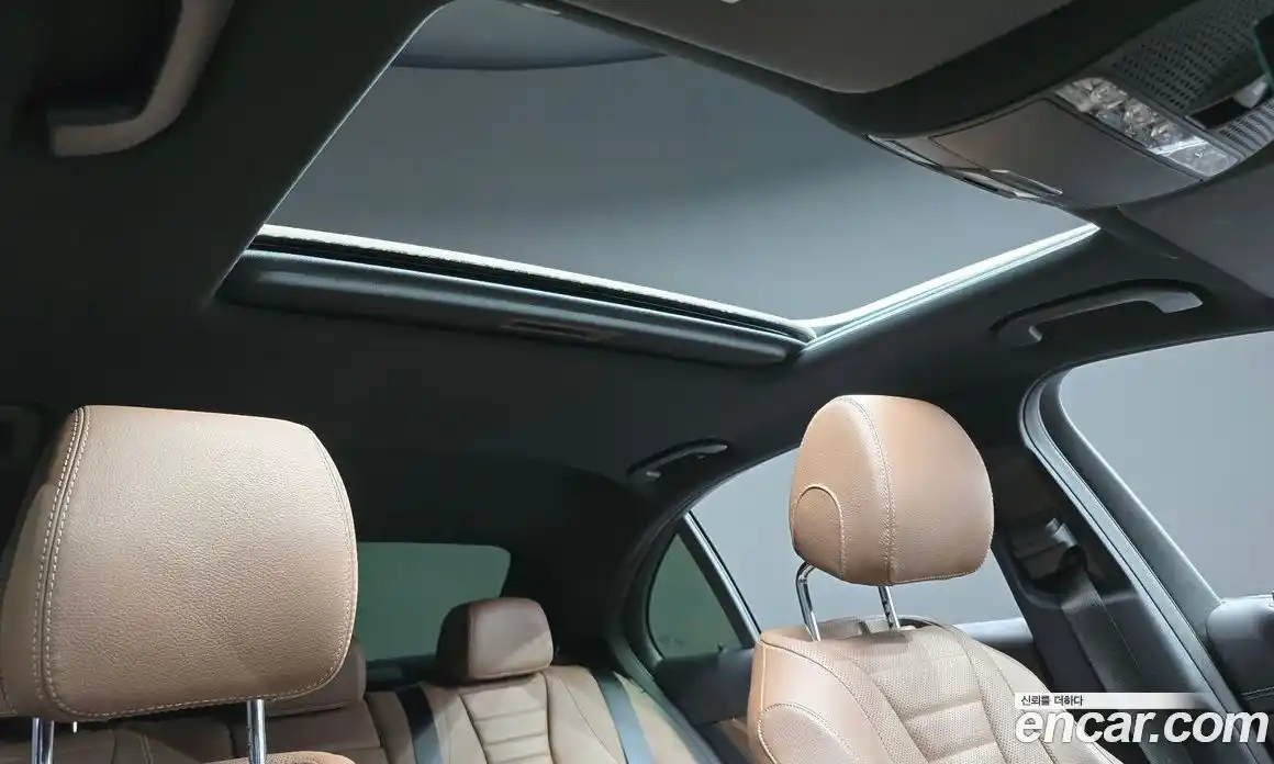 Mercedes-Benz E-Class 2022 2.0 Автомат в Москве № 177383, фото 10