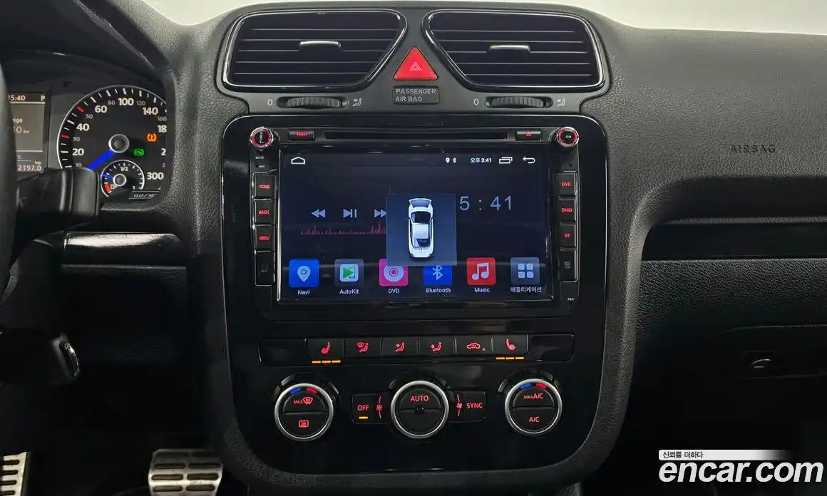 Volkswagen Scirocco 2013 2.0 Автомат в Москве № 180636, фото 13