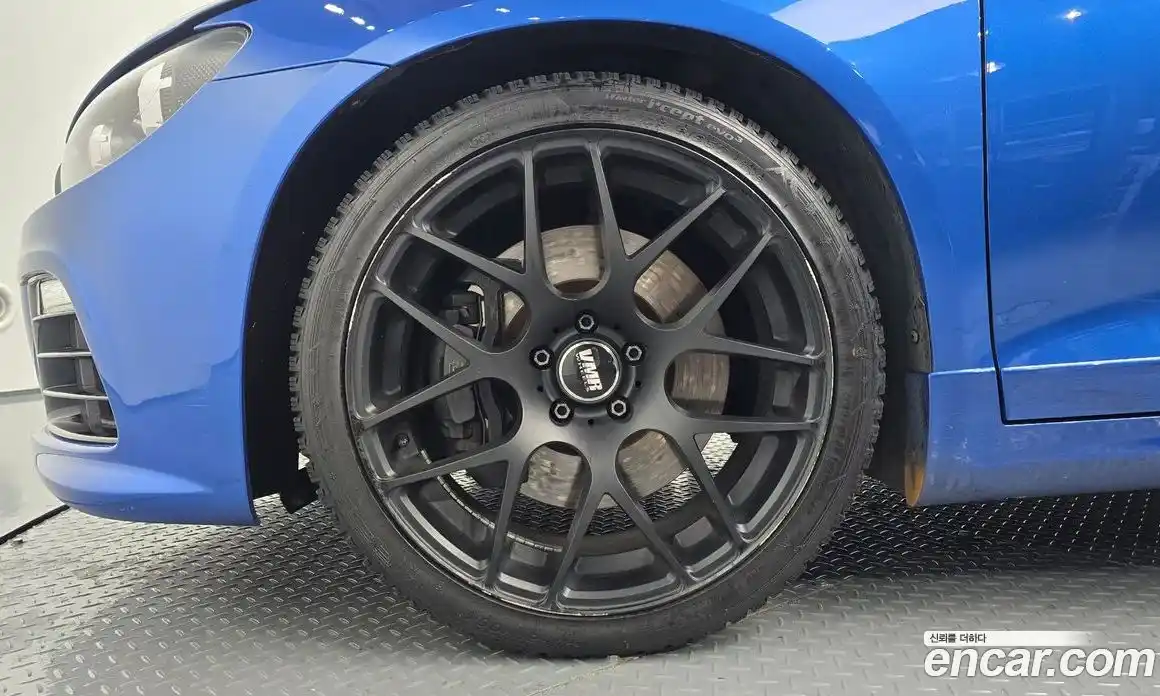 Volkswagen Scirocco 2013 2.0 Автомат в Москве № 180636, фото 3