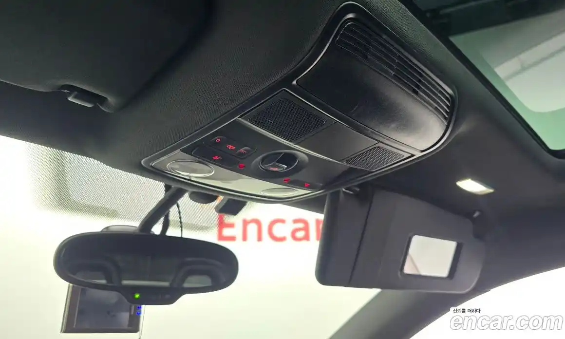 Volkswagen Scirocco 2013 2.0 Автомат в Москве № 180636, фото 6