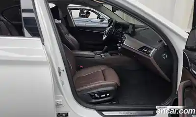 BMW 5-Series 2023 2.0 Автомат в Москве № 187975, миниатюра 3