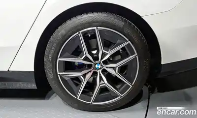 BMW 5-Series 2024 2.0 Автомат в Москве № 189288, миниатюра 2