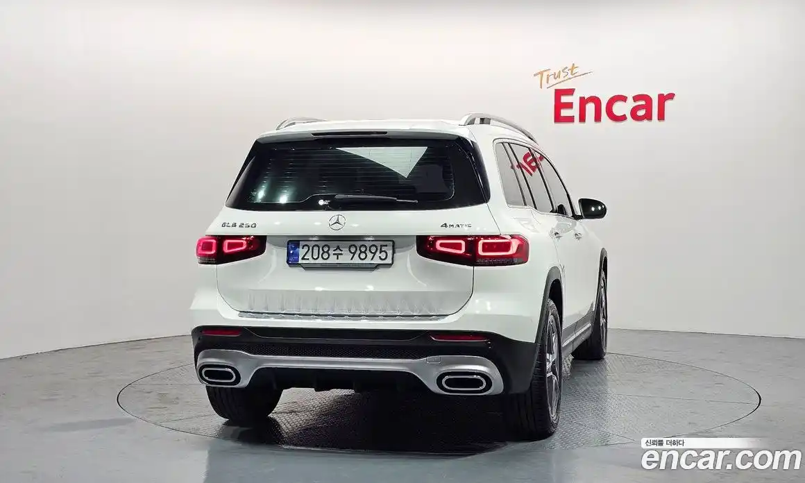 Mercedes-Benz GLB-Class 2021 2.0 Автомат в Москве № 194085, фото 19
