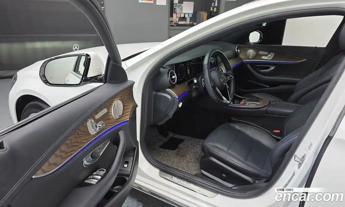 Mercedes-Benz E-Class 2023 2.0 Автомат в Москве № 194651, фото 13