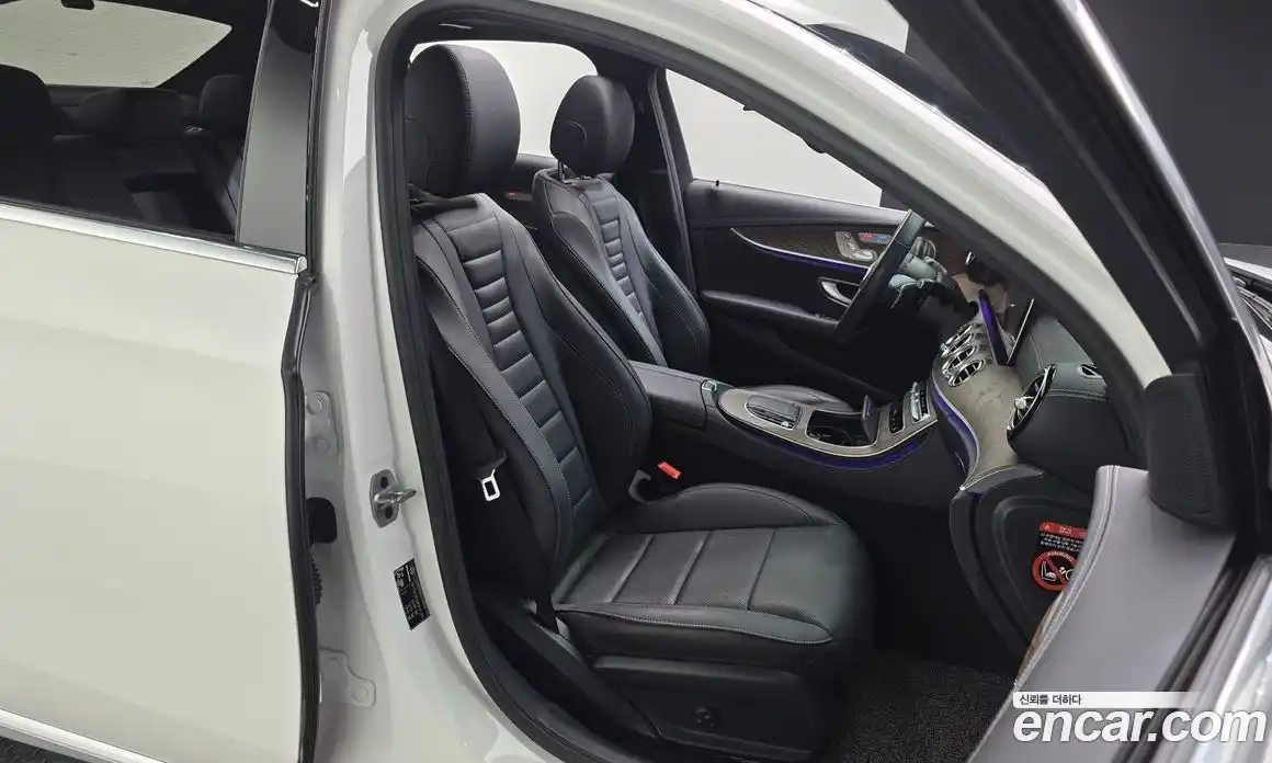 Mercedes-Benz E-Class 2023 2.0 Автомат в Москве № 194651, фото 15