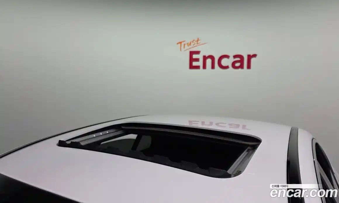 Mercedes-Benz E-Class 2023 2.0 Автомат в Москве № 194651, фото 17