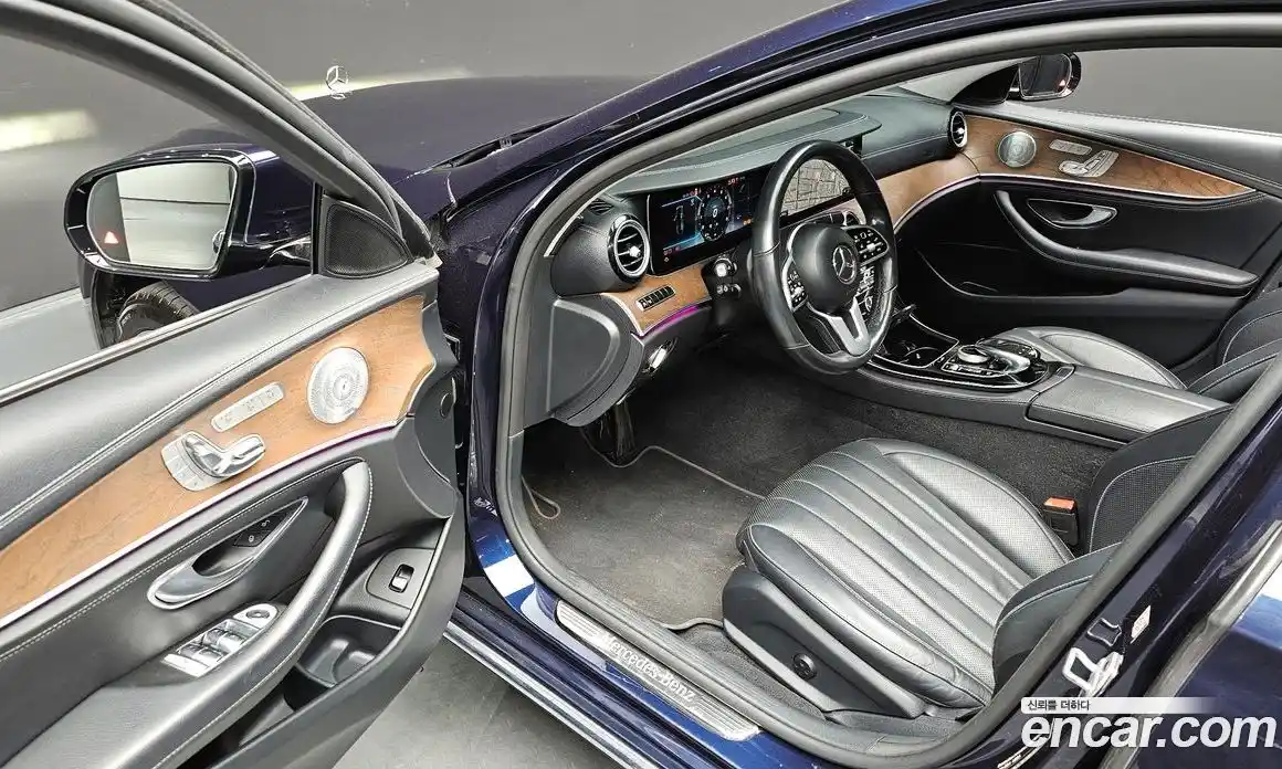 Mercedes-Benz E-Class 2019 2.0 Автомат в Москве № 195085, фото 17
